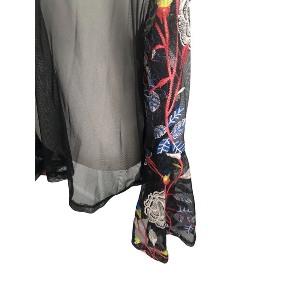 UPS & DOWNS Black Sheer Floral Bell Sleeve Top Size 2X - Picture 5 of 7
